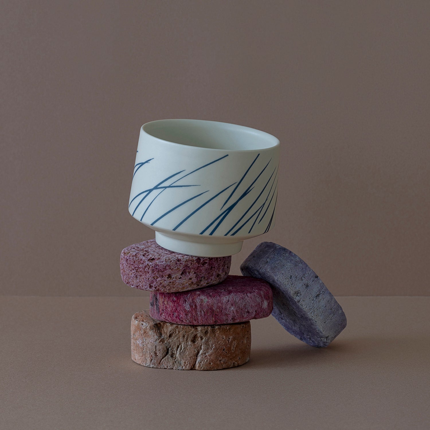 石本藤雄作品 販売スタート – Mustakivi