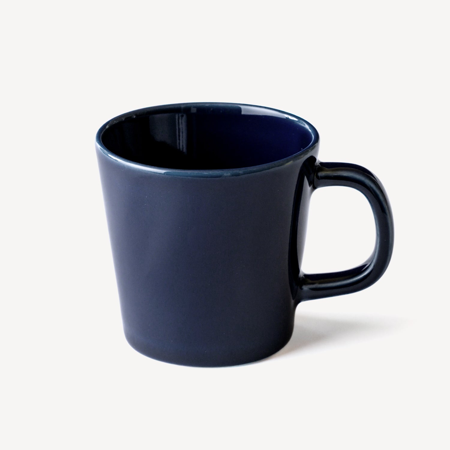 SUORA マグカップ BLUE | 石本藤雄デザインの食器、雑貨の通販