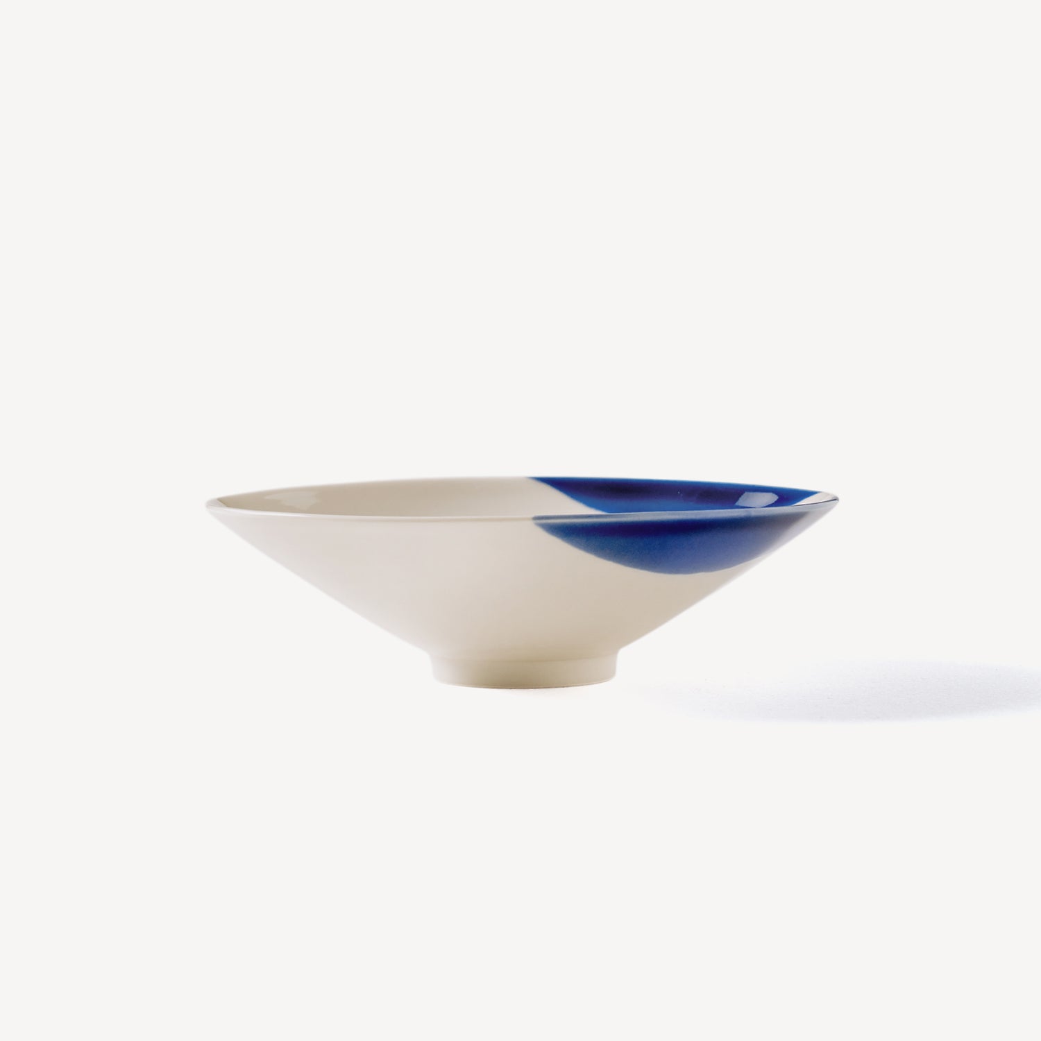 石本藤雄 ishimoto Fujiwo Lauantaiehtoo pot