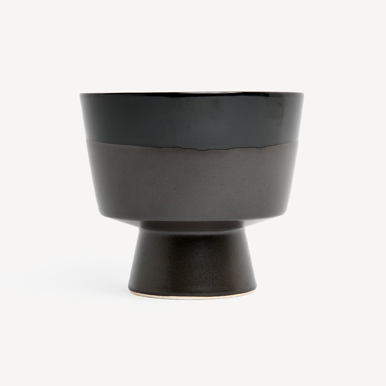 【Mustakivi(ムスタキビ)】ONNEA 大鉢 KURO 楽天市場】Mustakivi[ムスタキビ] / ONNEA 大鉢(KURO)【酒器