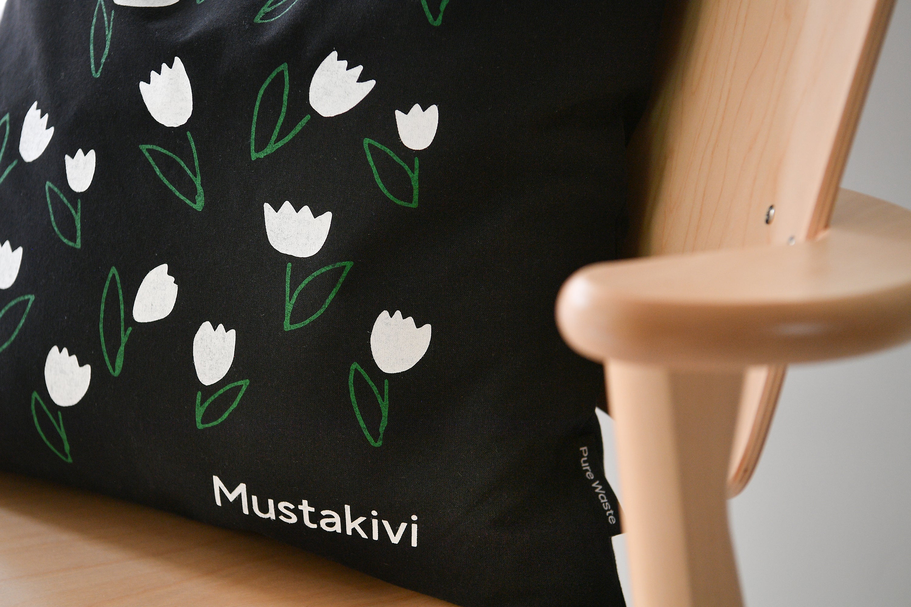 Mustakivi トートバッグ チューリップ